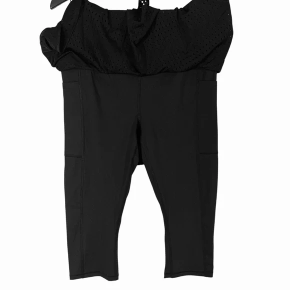 ATHLETA A Game 2 in 1 Crop Tight size Small in Black - Picture 9 of 12